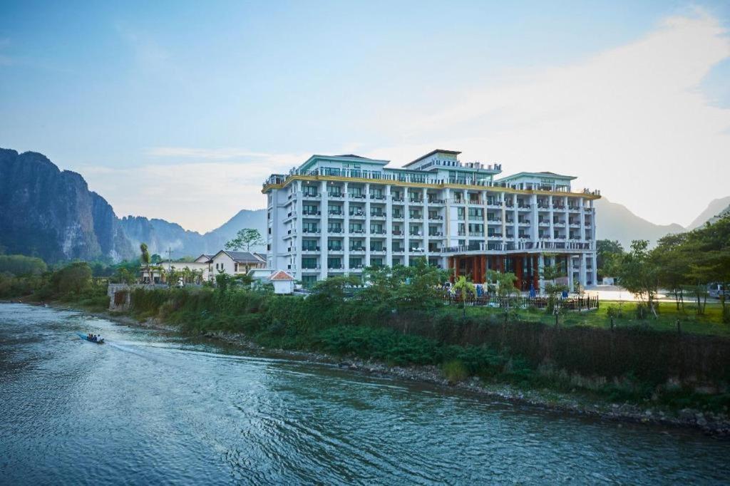 Thavisouk Riverside Hotel Vang Vieng Zewnętrze zdjęcie