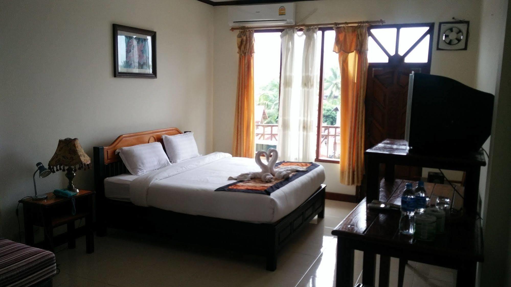 Thavisouk Riverside Hotel Vang Vieng Zewnętrze zdjęcie