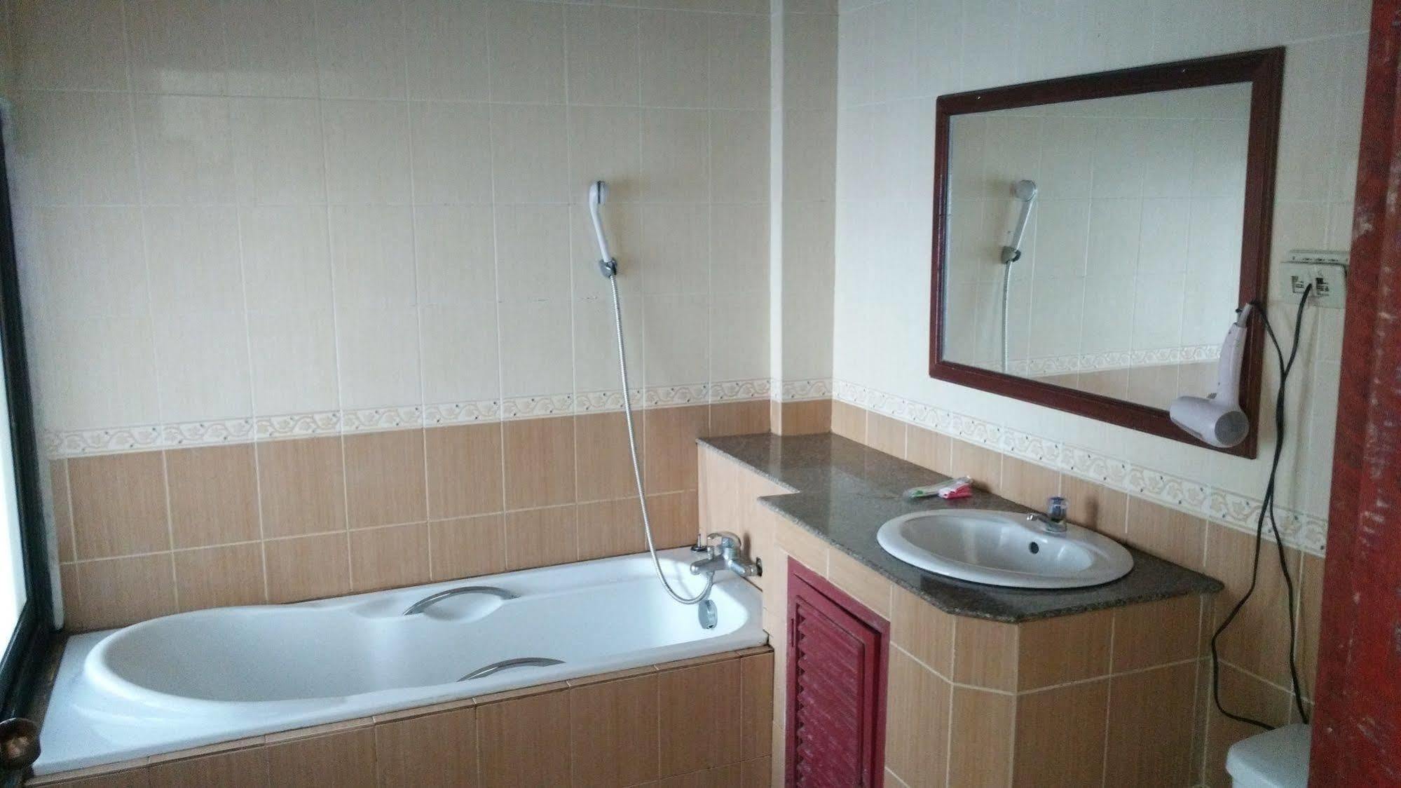 Thavisouk Riverside Hotel Vang Vieng Zewnętrze zdjęcie
