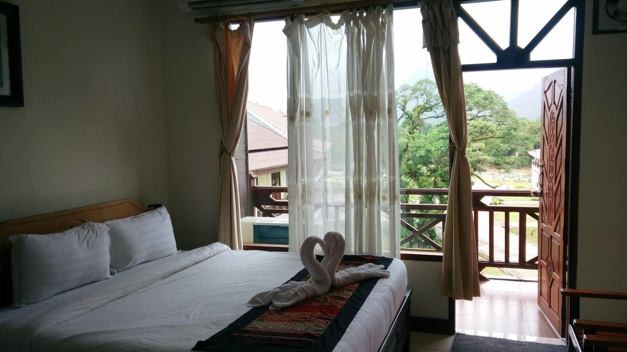 Thavisouk Riverside Hotel Vang Vieng Zewnętrze zdjęcie