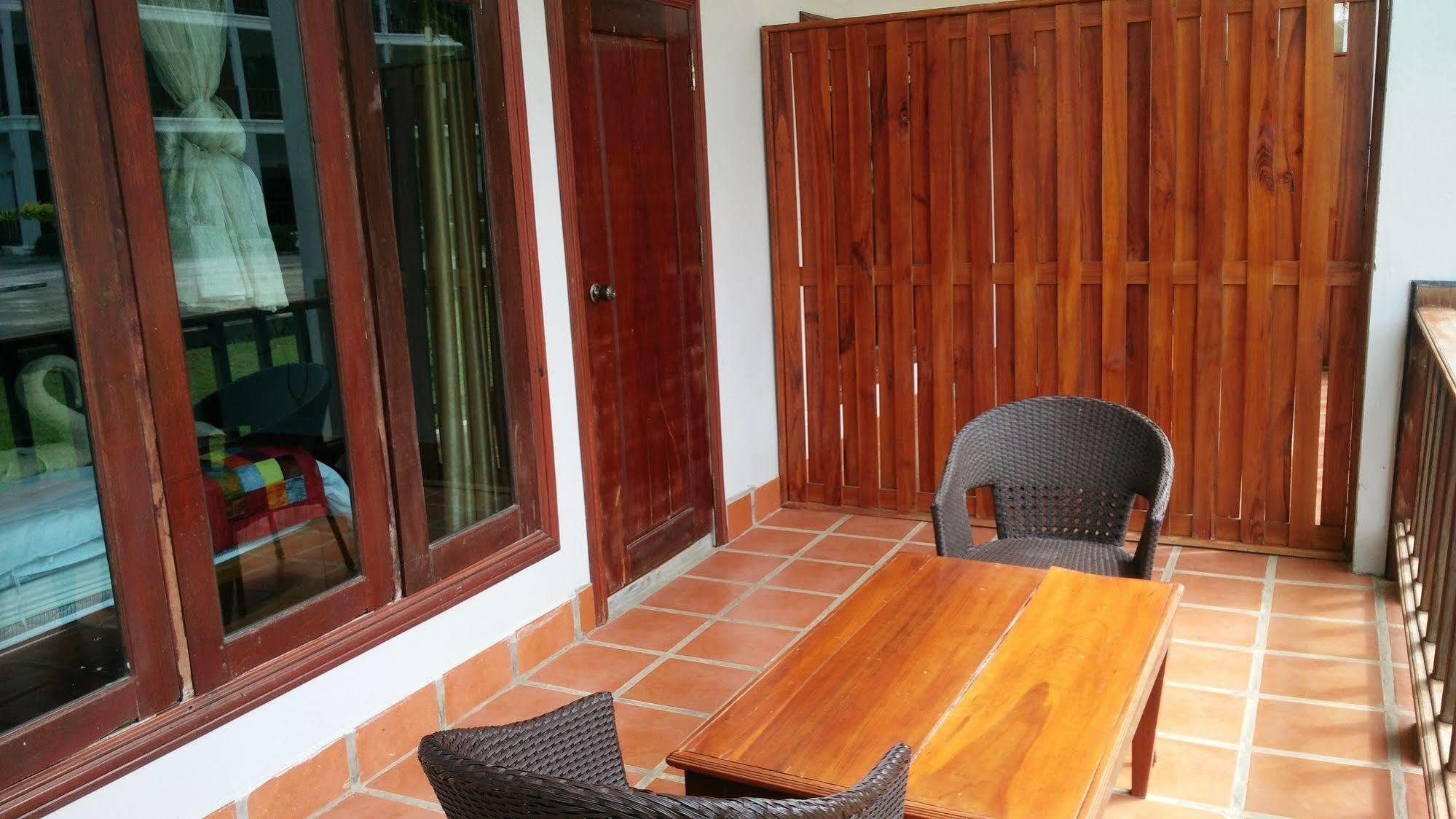 Thavisouk Riverside Hotel Vang Vieng Zewnętrze zdjęcie